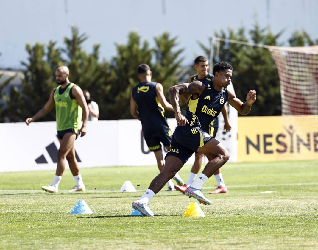 Fenerbahçe başaramadı: Jhon Duran geçti 4